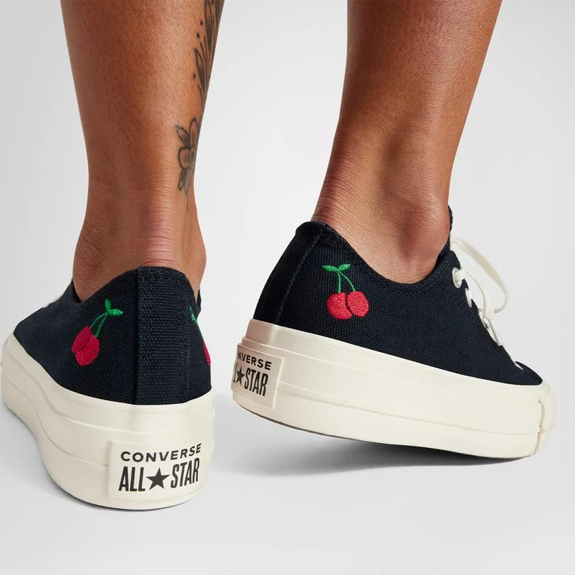 Chuck Taylor All Star Lift Platform Cherries Kadın Sneaker