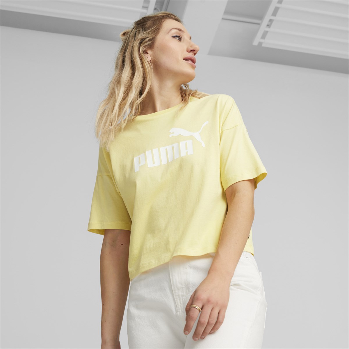 Ess Cropped Logo Tee