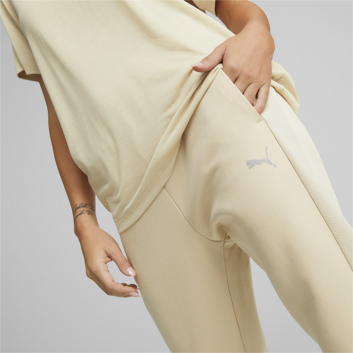 Evostripe High-Waist Pants