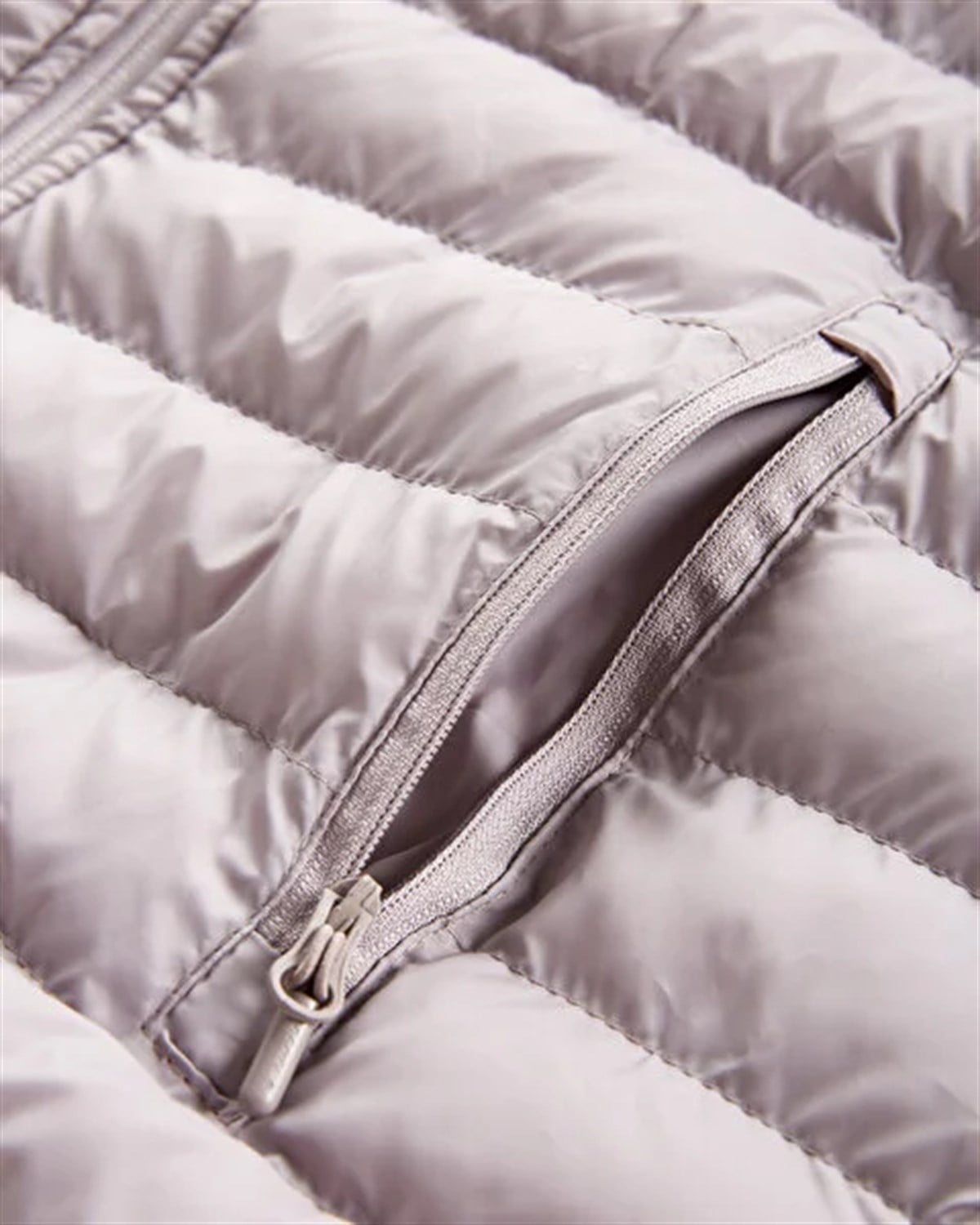 M Essential Vest