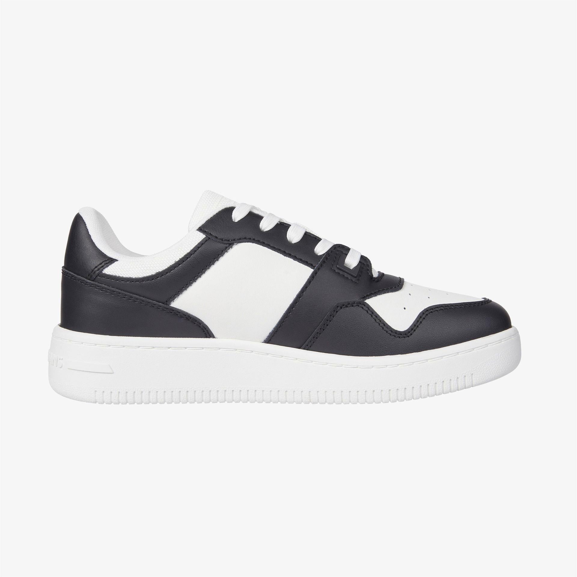 New Tjw Retro Basket Sneaker Ess
