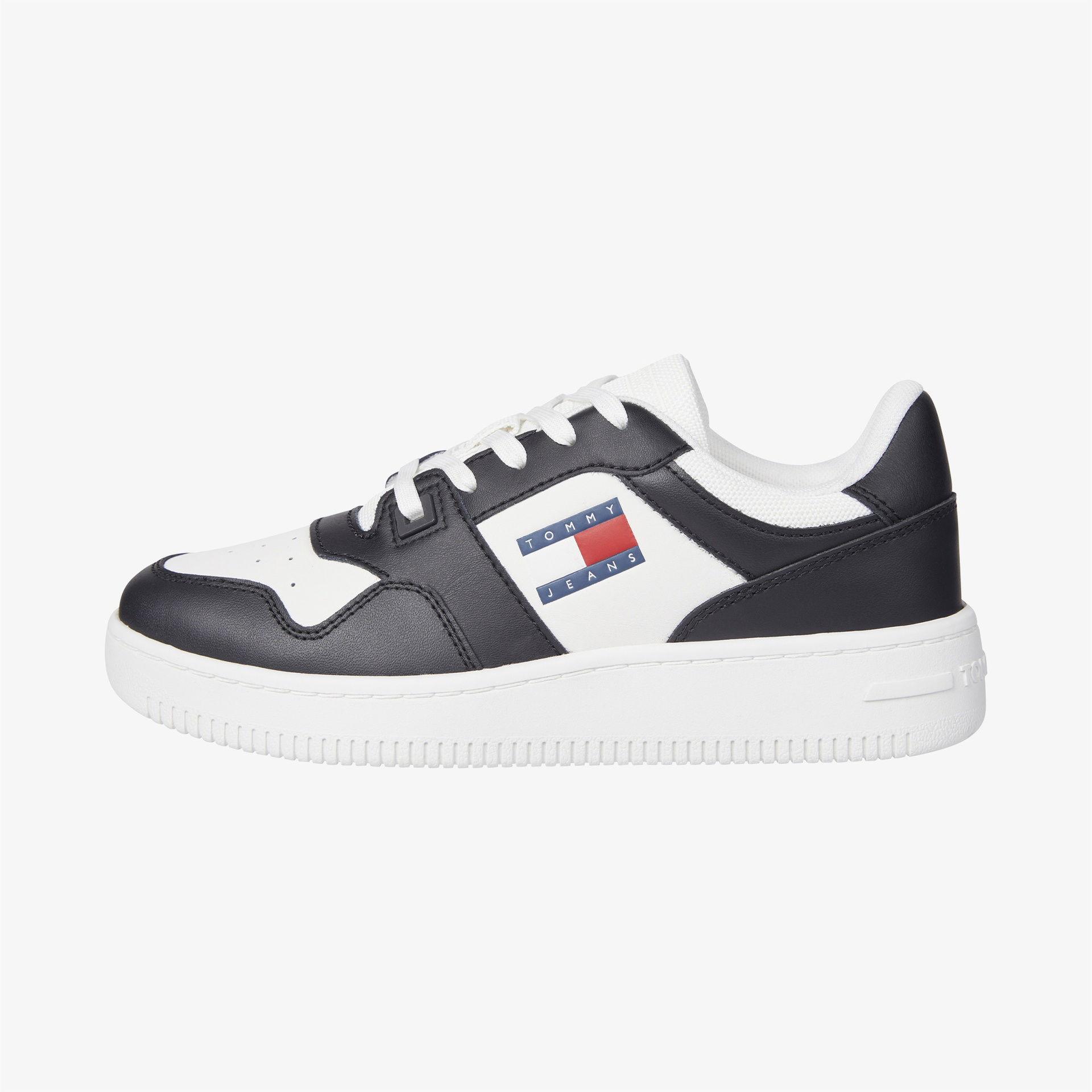 New Tjw Retro Basket Sneaker Ess