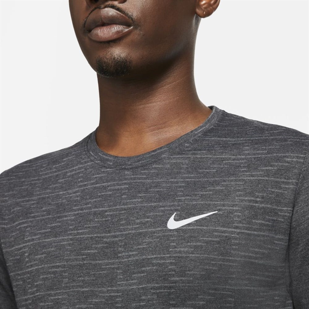 Nike M Nk Df Run Dvn Brnot Mıler Ss Erkek Siyah T-shirt - DD4594-032