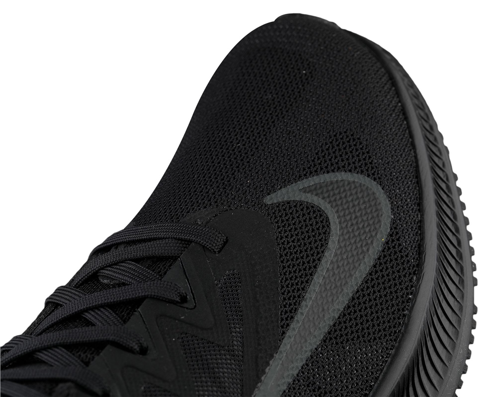 Nike Quest 3