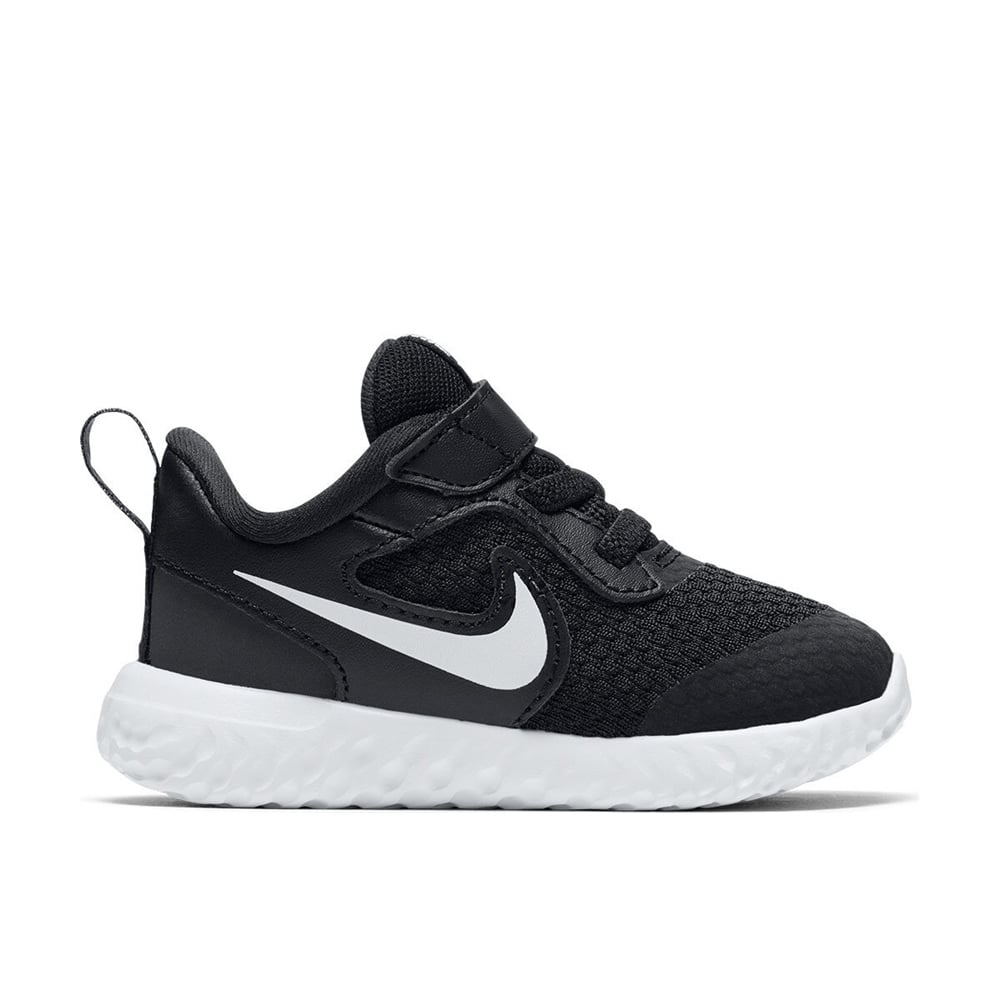 Nike Revolution 5 TD