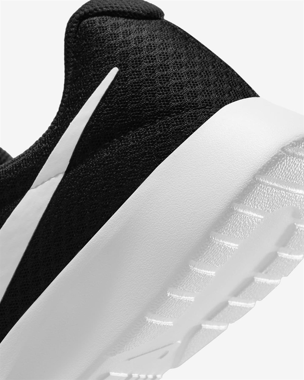 Nike Tanjun Erkek Siyah Günlük Ayakkabı - DJ6258-003