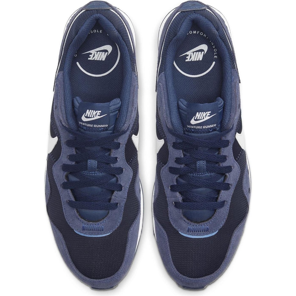 Nike Venture Runner