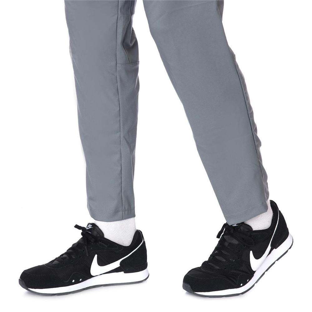 NIKE VENTURE RUNNER