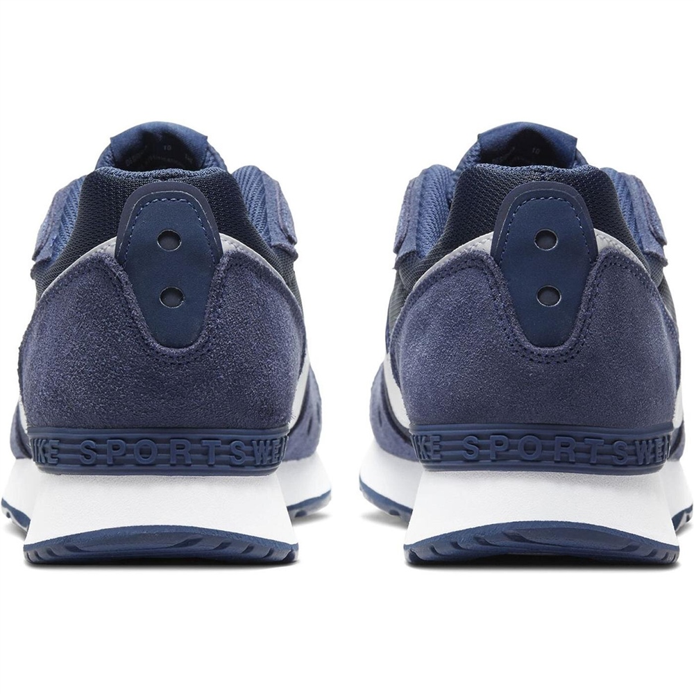 Nike Venture Runner