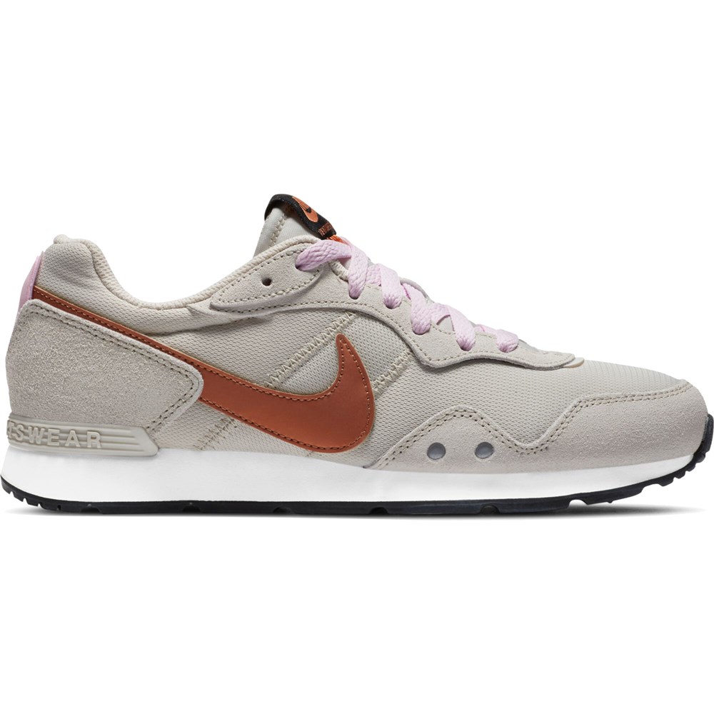 Nike Venture Runner Kadın Günlük Ayakkabı - CK2948-102