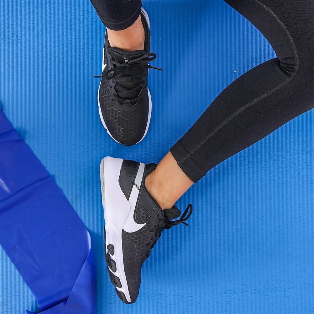 Nike W Legend Essentıal 2 Kadın Siyah Koşu Ayakkabı  - CQ9545-001