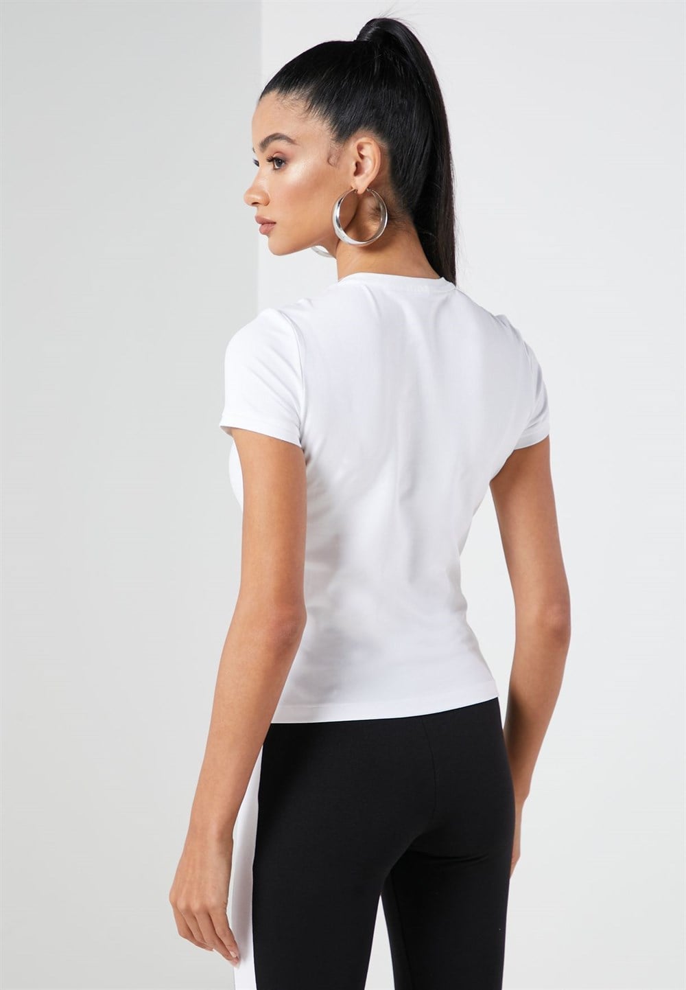 Puma Classics Fitted Tee Kadın Beyaz T-shirt - 59957702