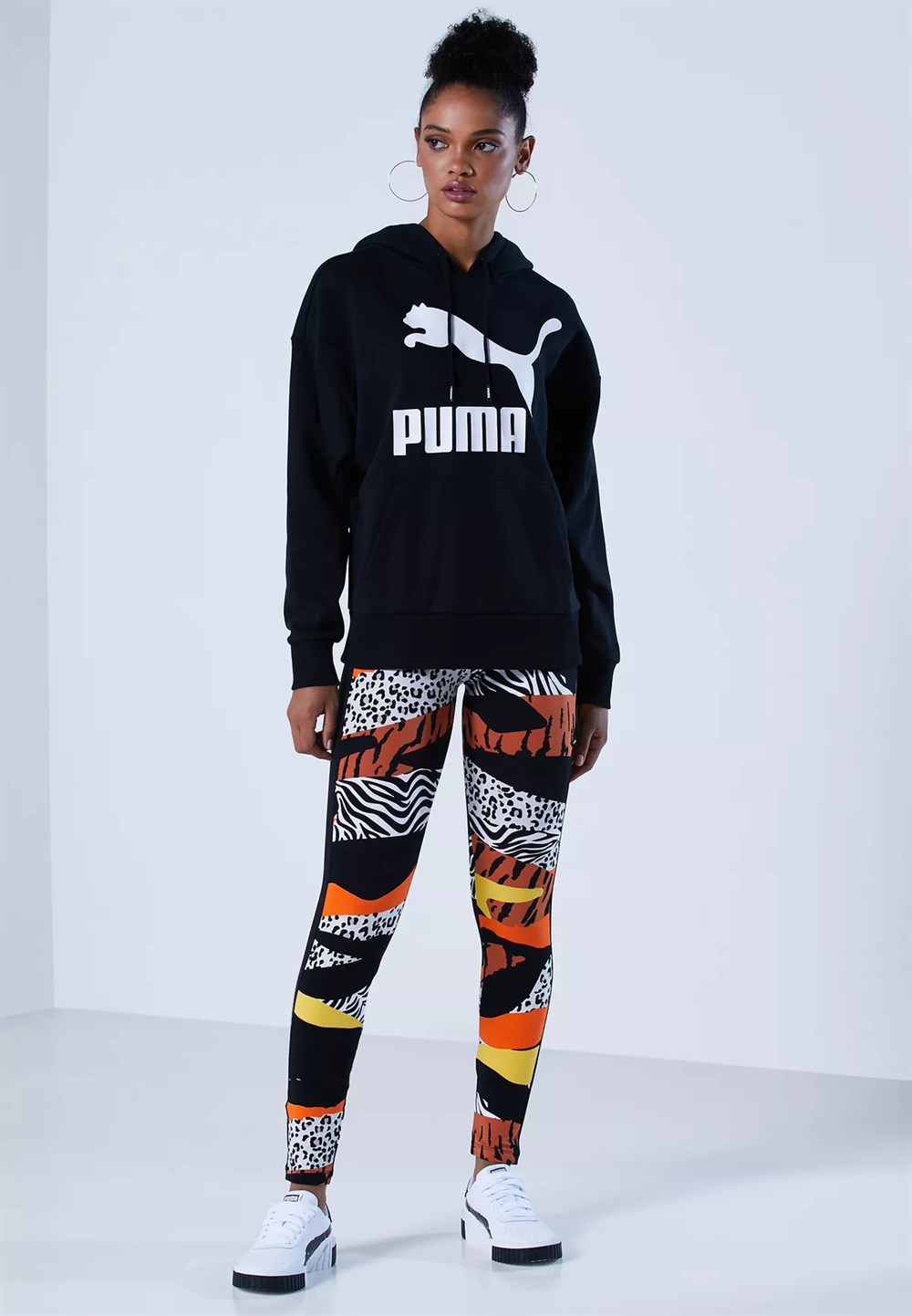 Puma Classics Logo Hoody Regular Fit Kadın Sweatshirts - 59763801