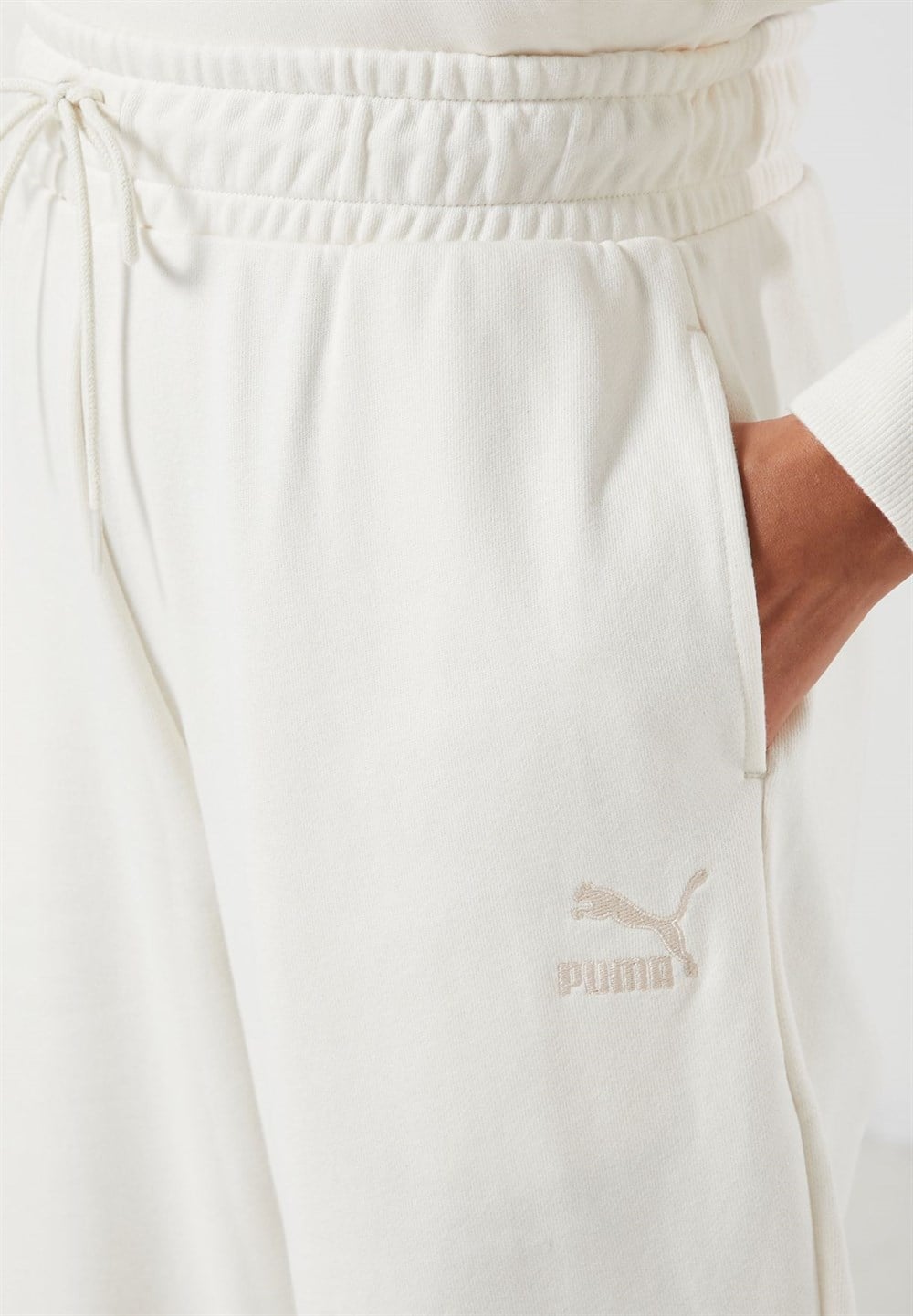 Puma Classics Relaxed Jogger Kadın Krem Eşofman Altı - 53041699