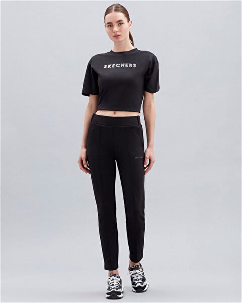 Skechers 2XI-Lock W Slim Sweatpant Kadın Siyah Günlük Eşofman Altı - S221492-001