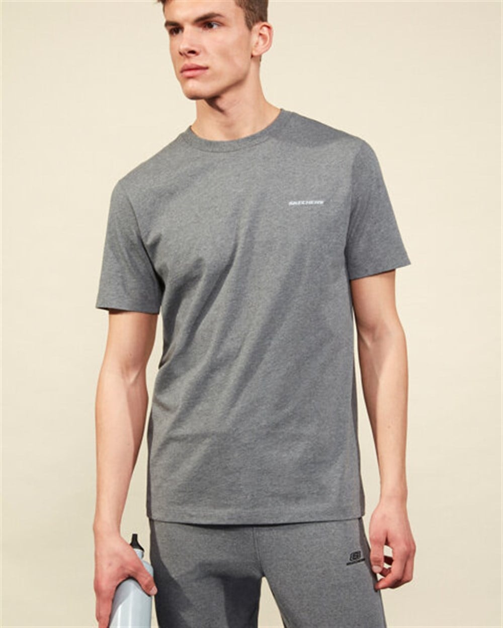 Skechers Graphic Tee M Crew Neck T-Shirt Erkek Gri Üst & T-shirt - S202256-037
