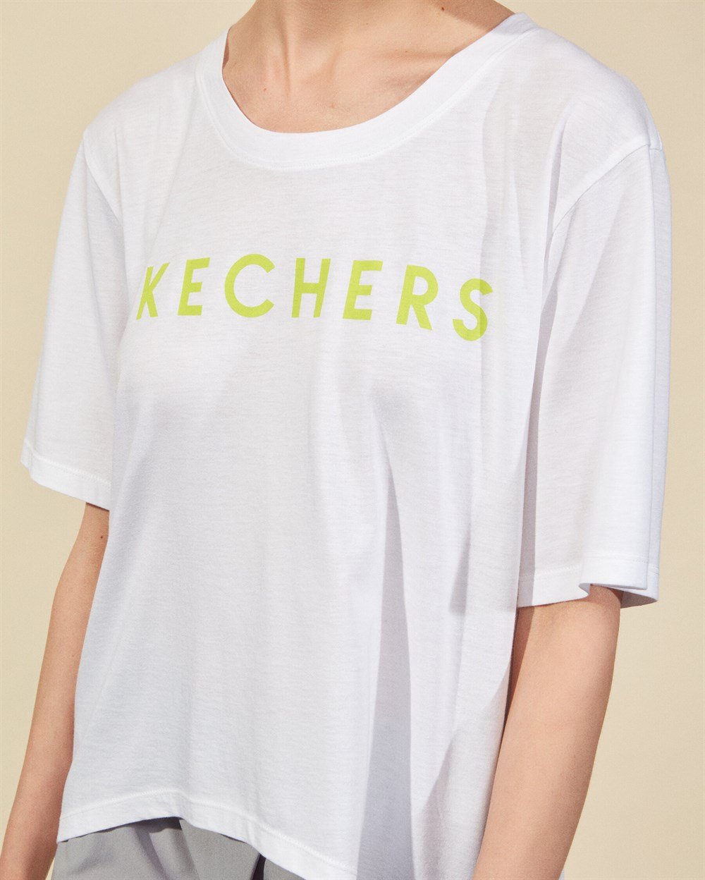 Skechers Graphic Tee W Crew Neck T-Shirt Kadın Beyaz Üst & T-shirt - S211161-100