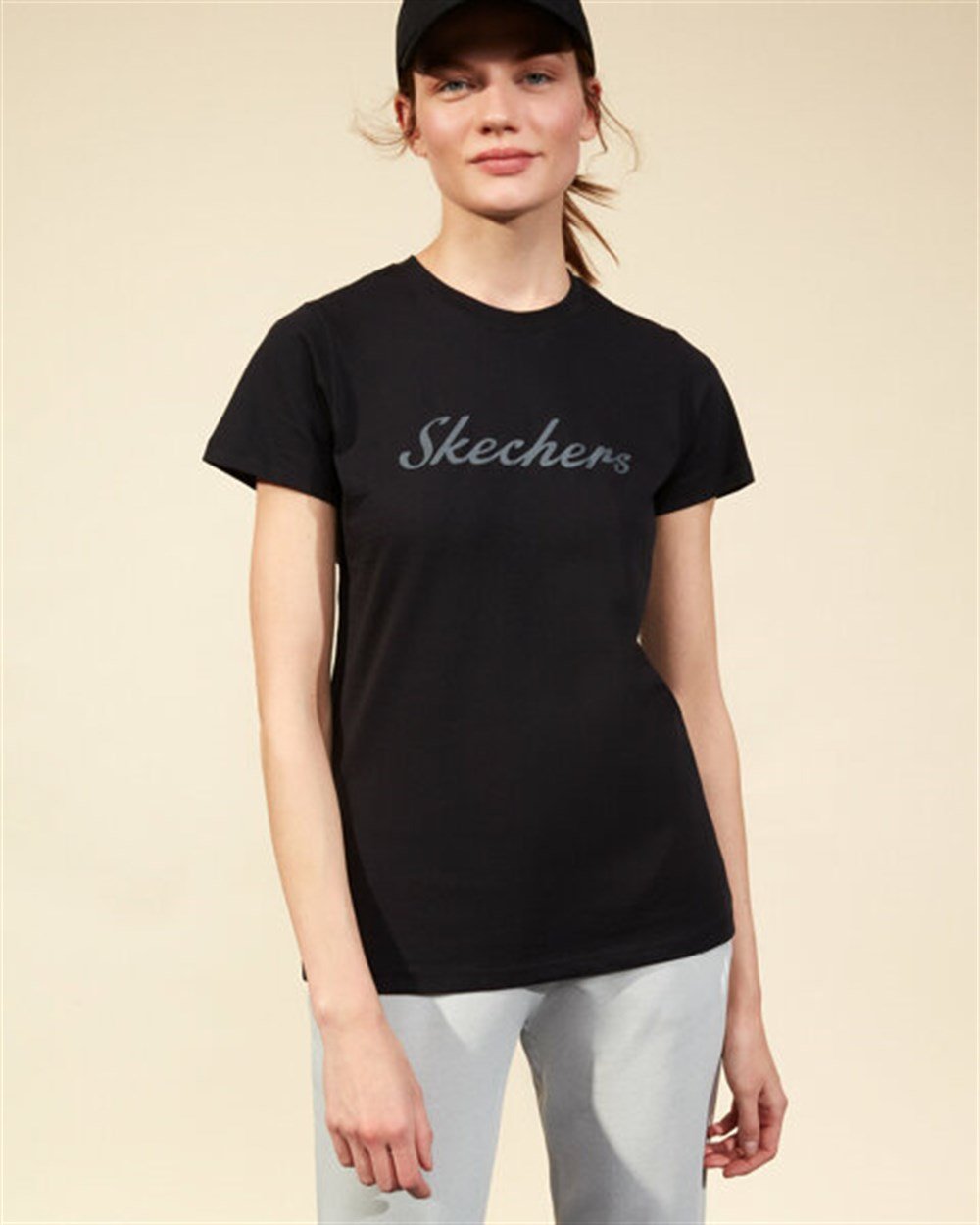 Skechers Graphic Tee W Crew Neck T-Shirt Kadın Siyah Üst & T-shirt - S211282-001