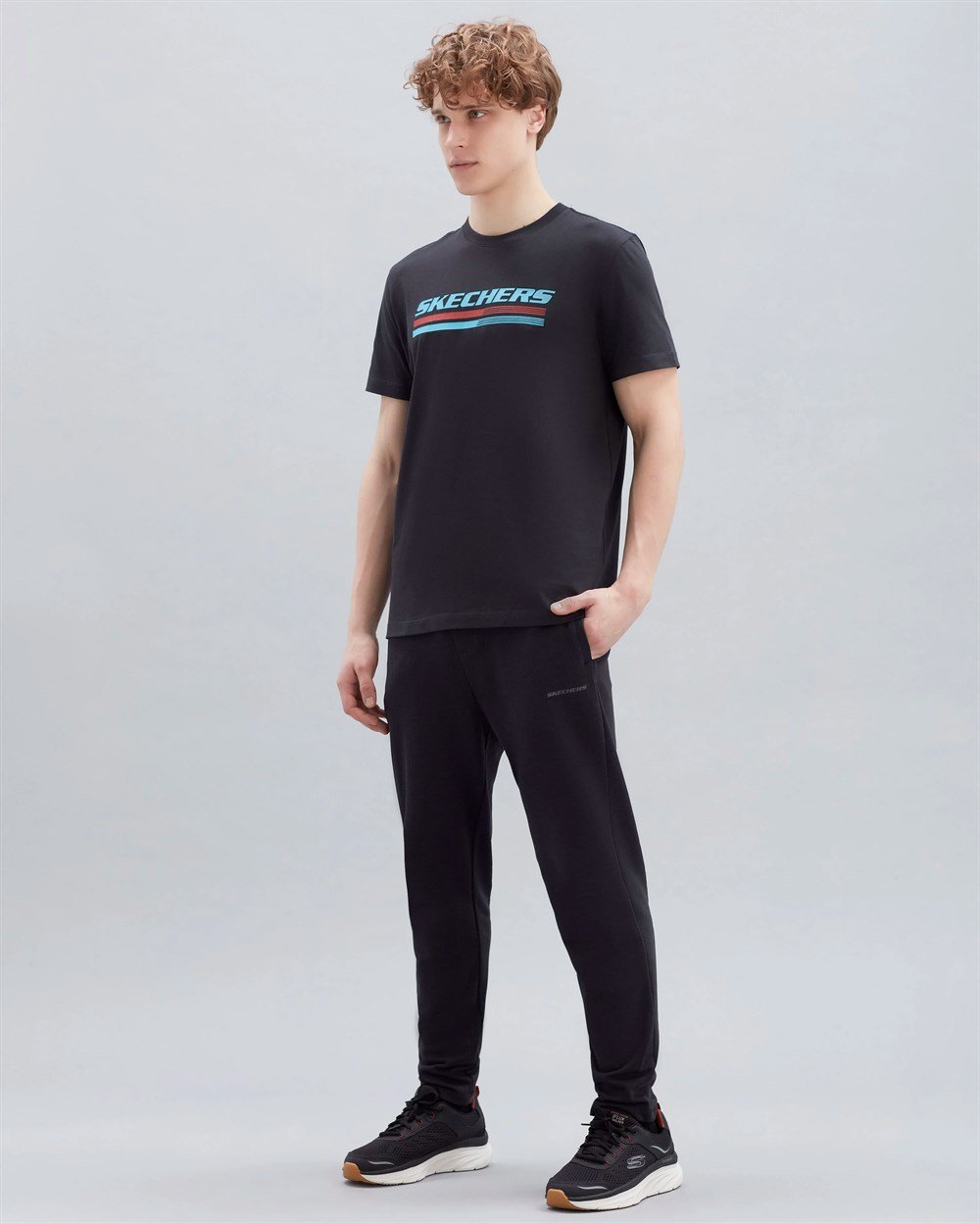 Skechers M Graphic Tee Big Logo T-Shirt Erkek Siyah Günlük T-shirt - S221059-001