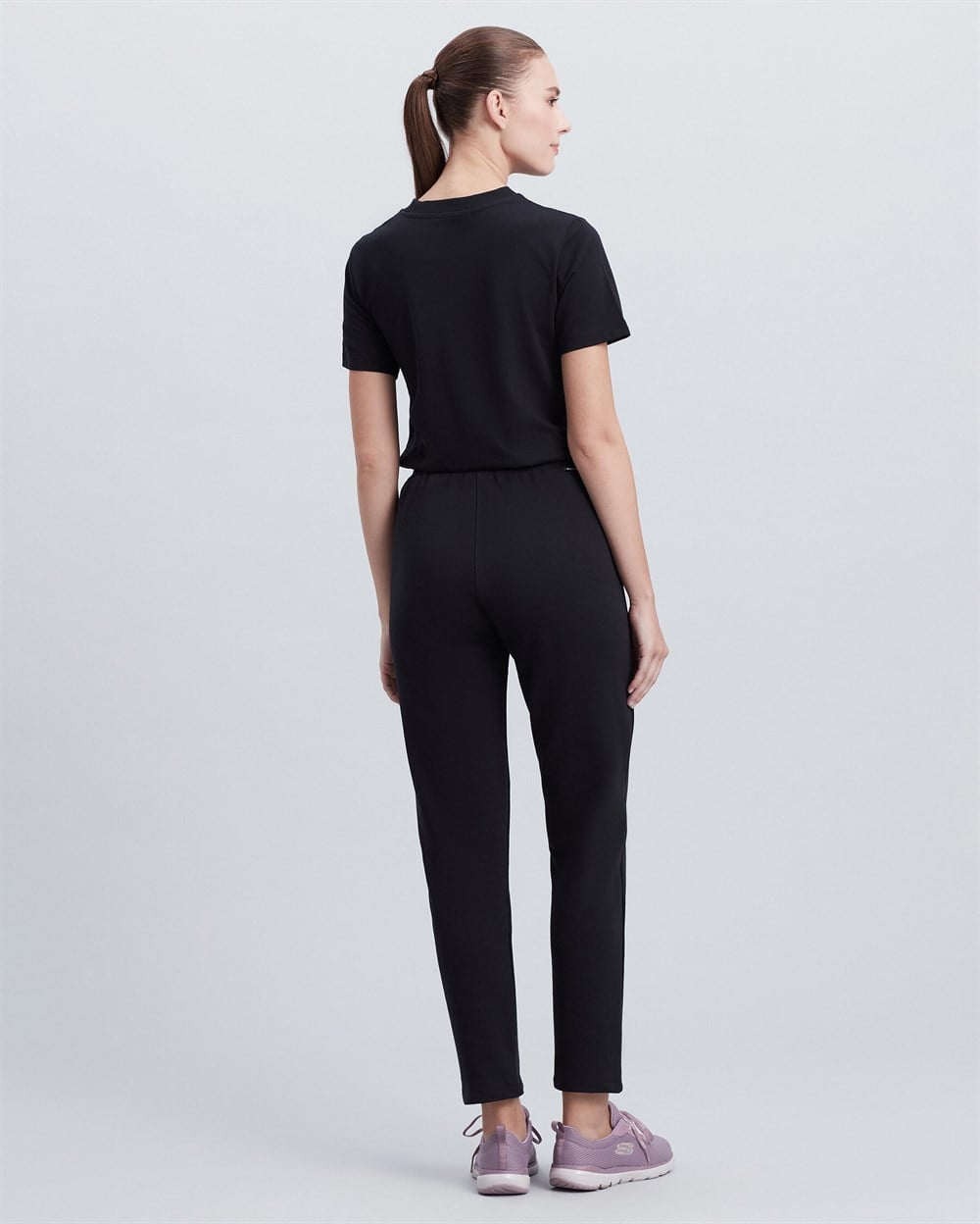 Skechers New Basics W Slim Sweatpant Kadın Siyah Eşofman Altı - S212185-001