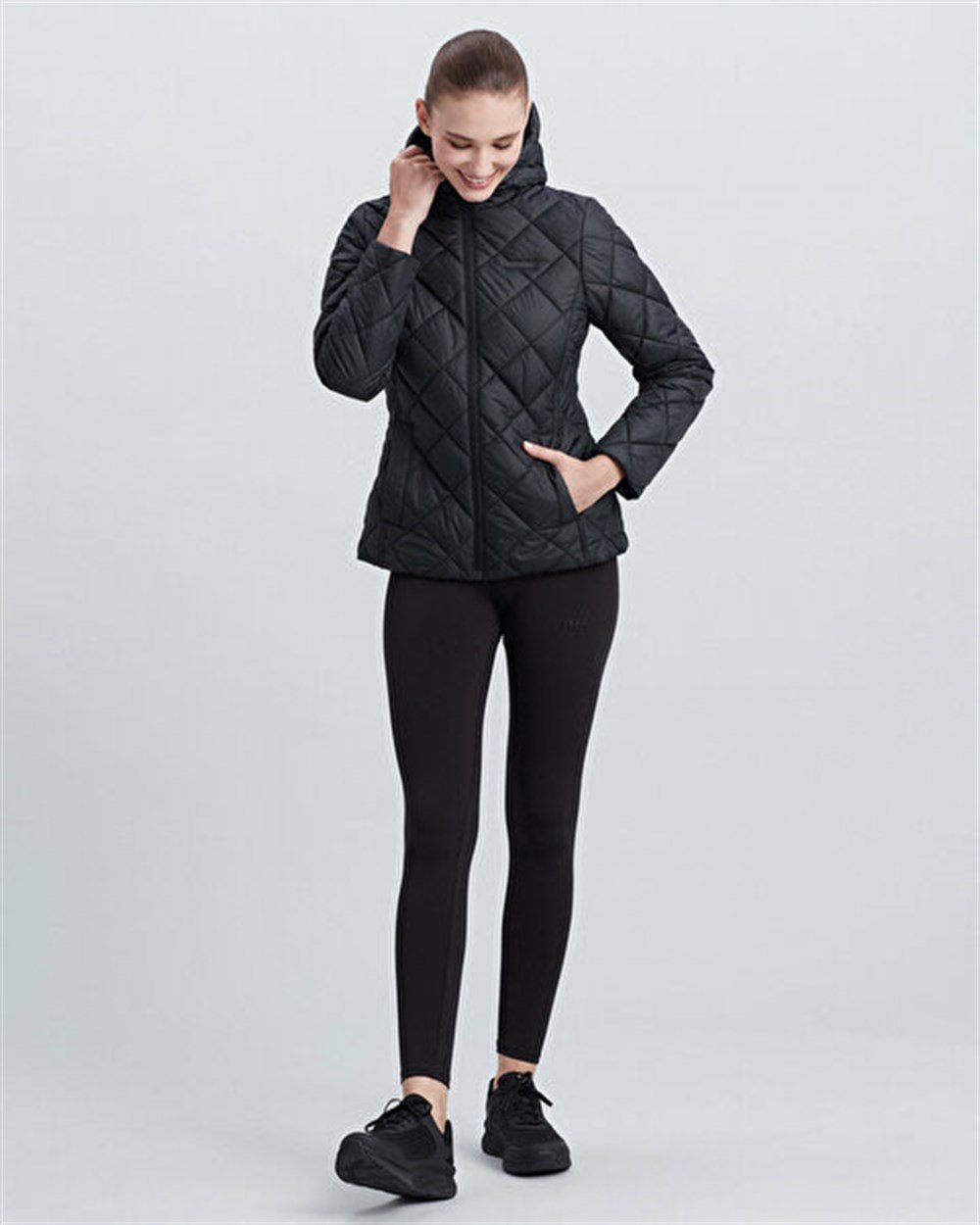 Skechers W Capitone Hooded Jacket Kadın Siyah Ceket - S212001-001