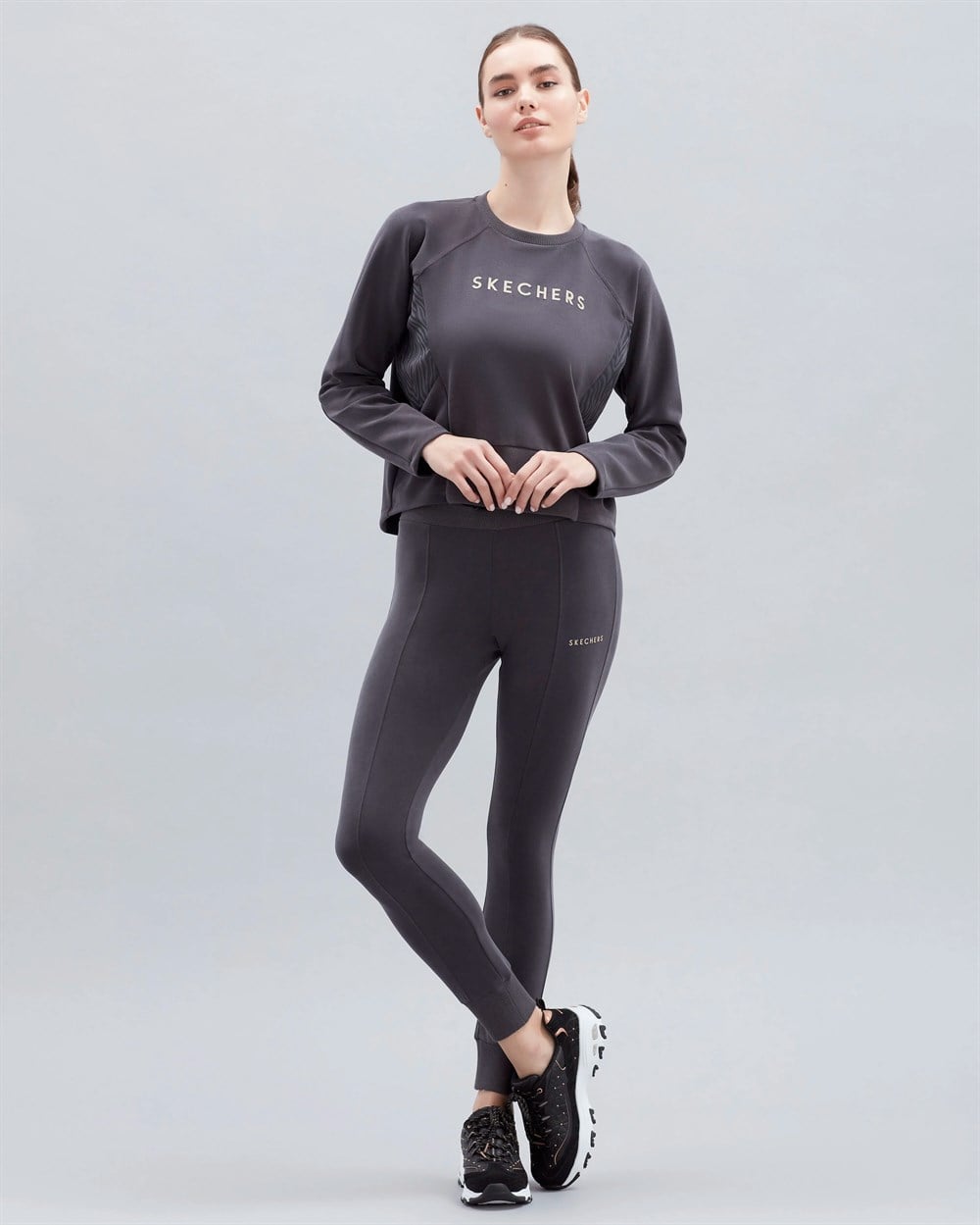 Skechers W Elite Side Detailed Crew Neck Sweatshirt Kadın Siyah Günlük Sweatshirt - S222007-001