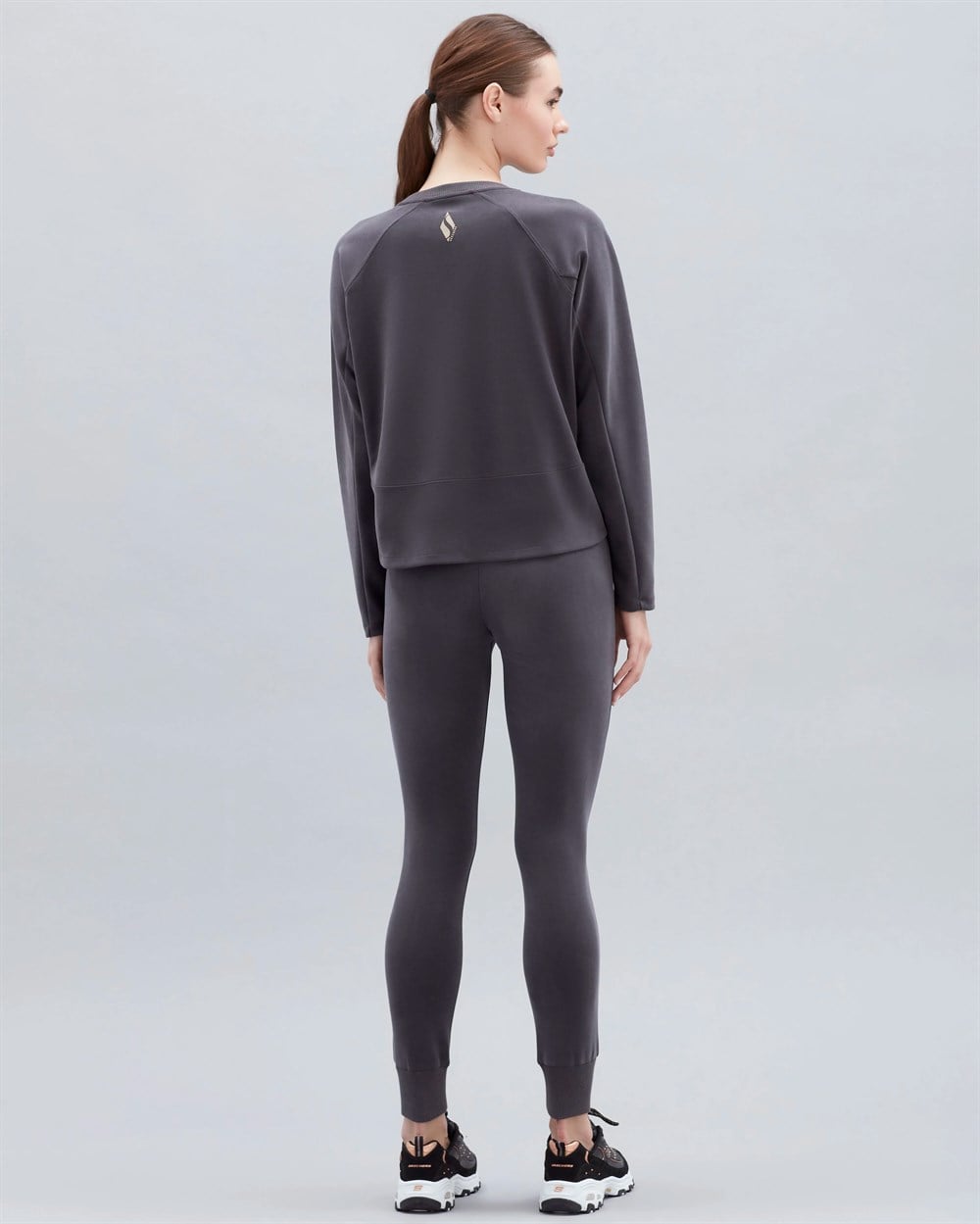 Skechers W Elite Side Detailed Crew Neck Sweatshirt Kadın Siyah Günlük Sweatshirt - S222007-001