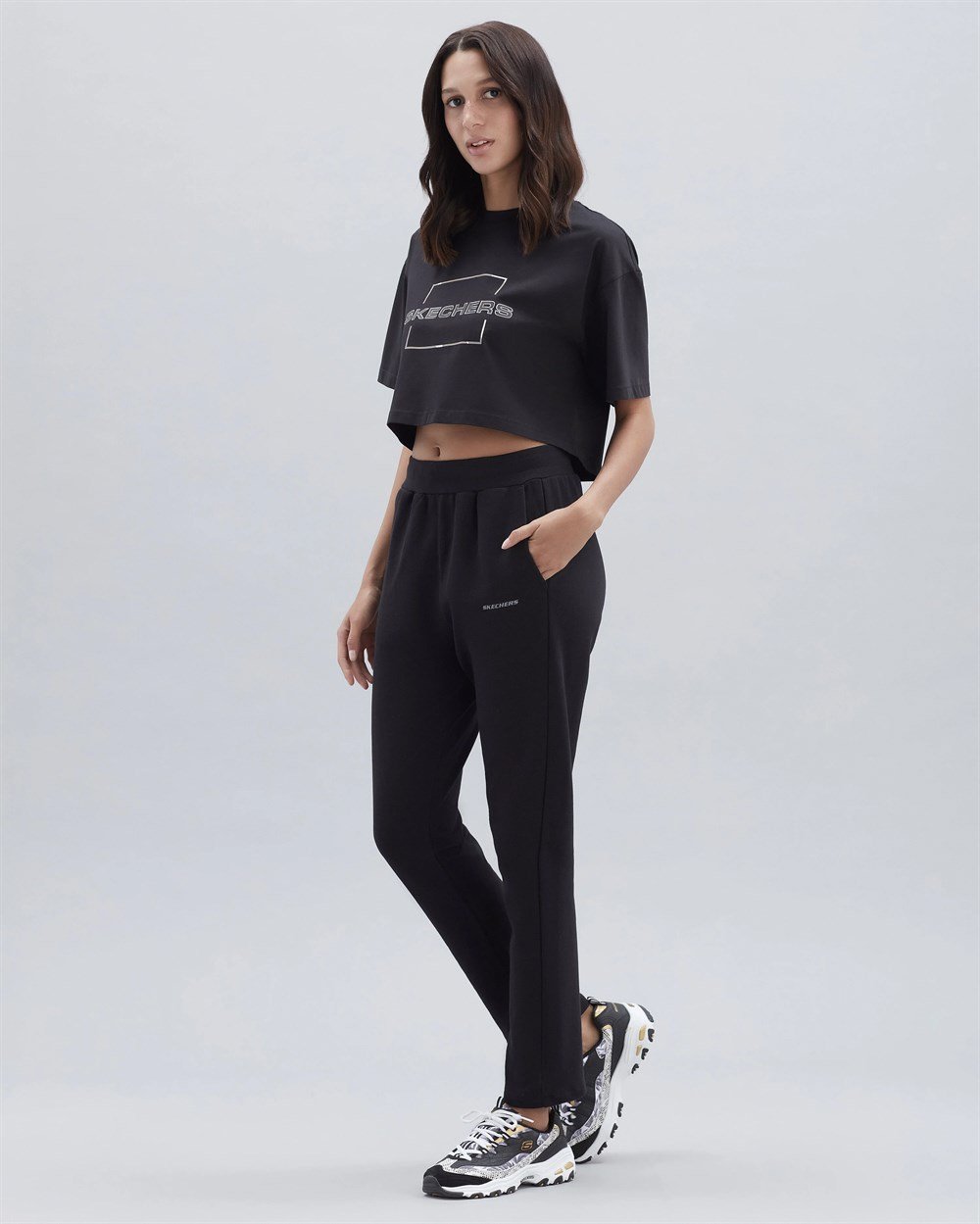 Skechers W Graphic Tee Big Logo T-Shirt Kadın Siyah Günlük T-shirt - S212923-001