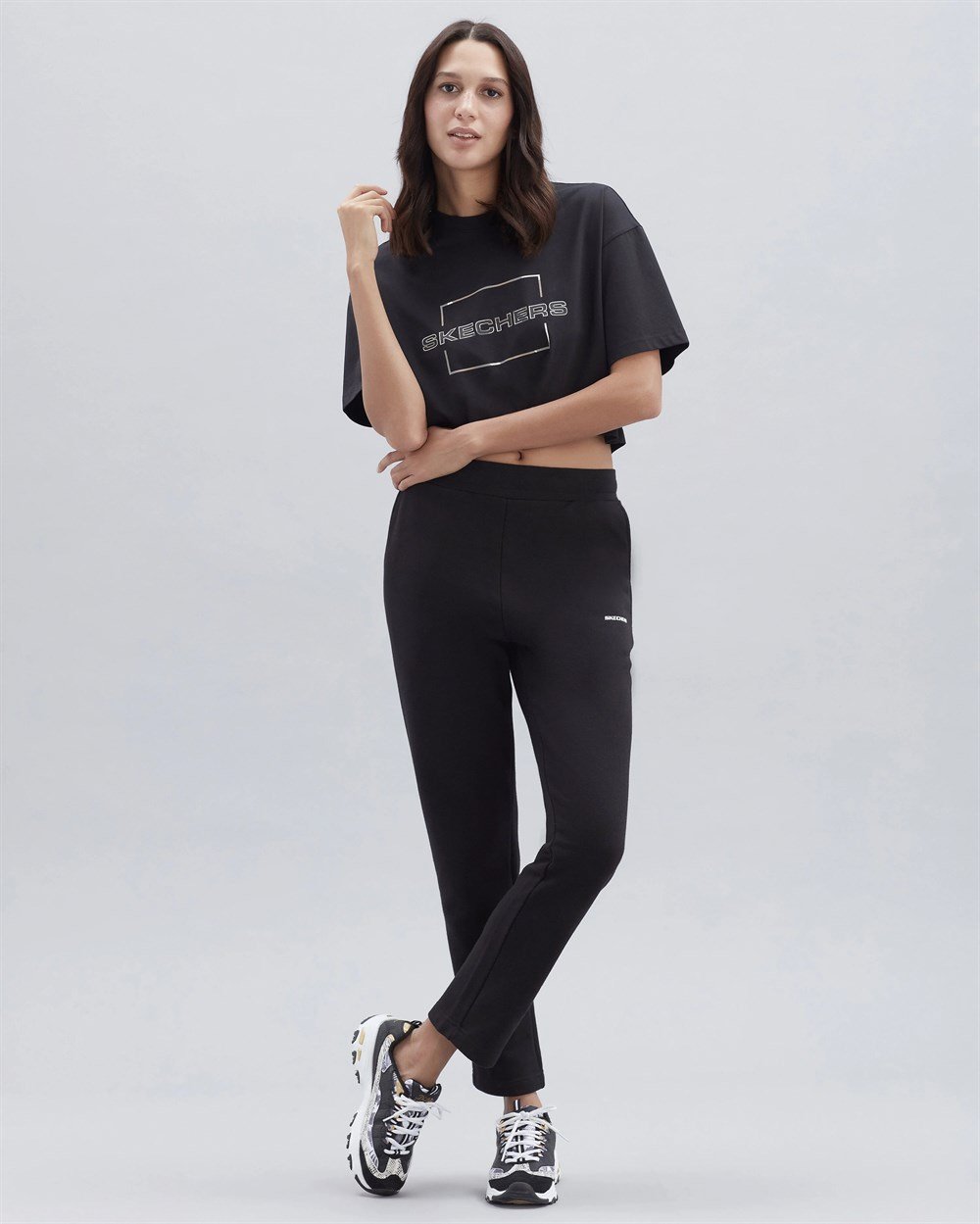 Skechers W Graphic Tee Big Logo T-Shirt Kadın Siyah Günlük T-shirt - S212923-001