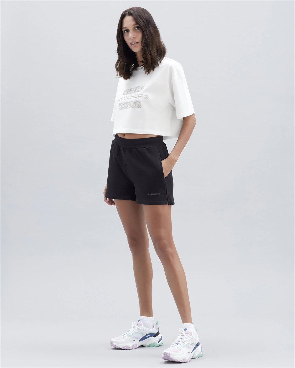 Skechers W Graphic Tee Big Logo T-Shirt Kadın Beyaz Günlük T-shirt - S221503-102