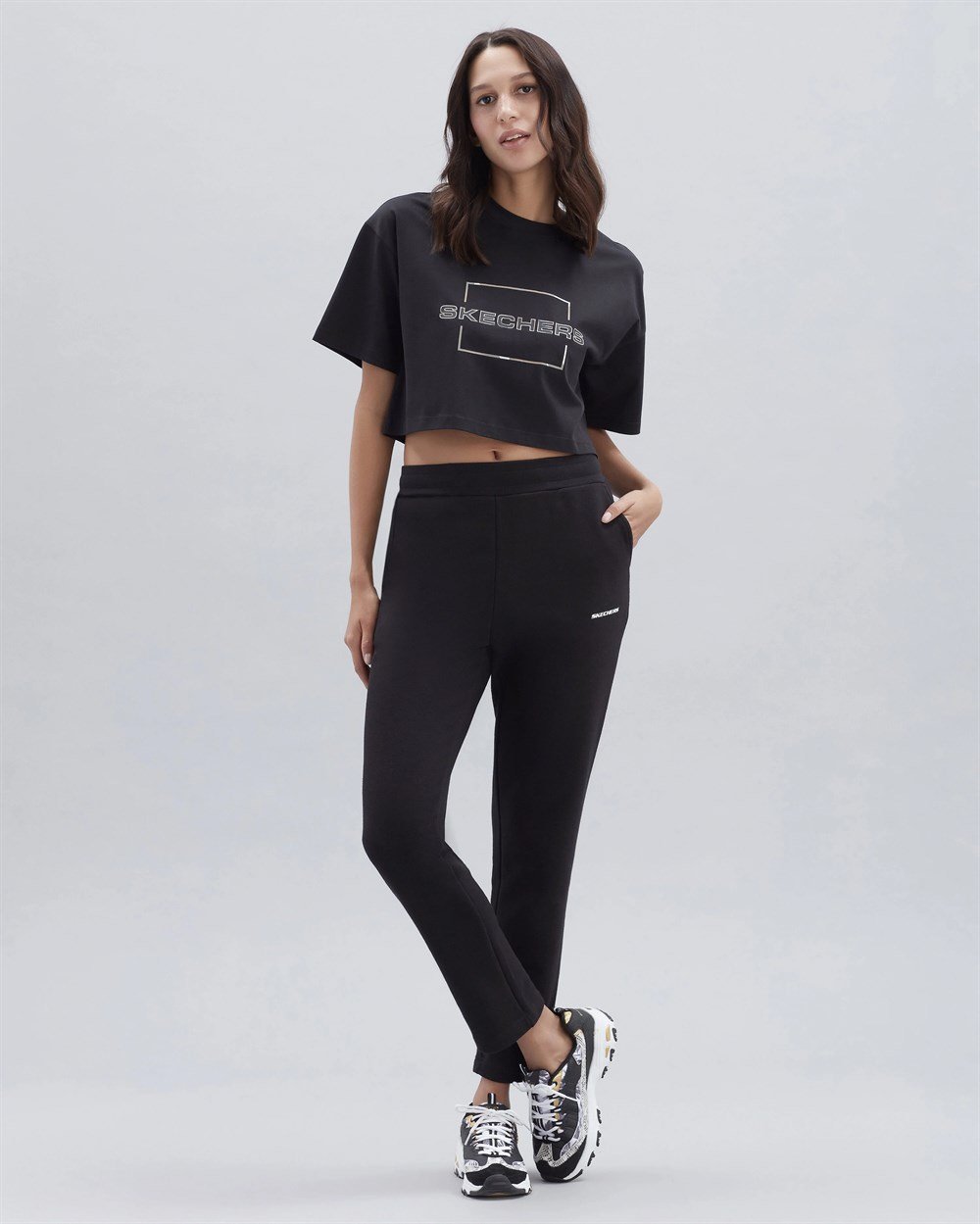 Skechers W Graphic Tee Big Logo T-Shirt Kadın Siyah Günlük T-shirt - S212923-001