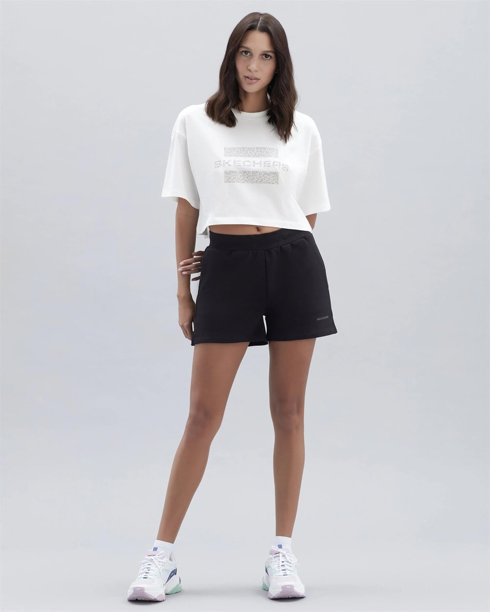 Skechers W Graphic Tee Big Logo T-Shirt Kadın Beyaz Günlük T-shirt - S221503-102