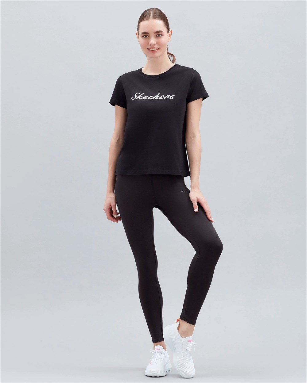 Skechers W Graphic Tee Shiny Logo T-Shirt Kadın Siyah Günlük T-shirt - S221180-001