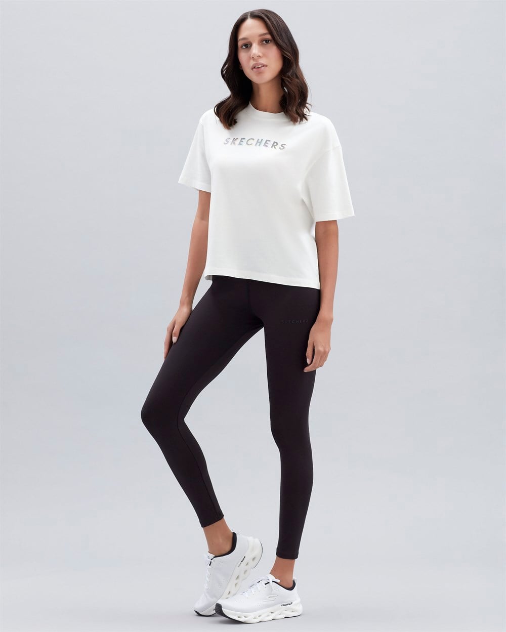 Skechers W Graphic Tee Shiny Logo T-Shirt Kadın Beyaz Günlük T-shirt - S221175-102