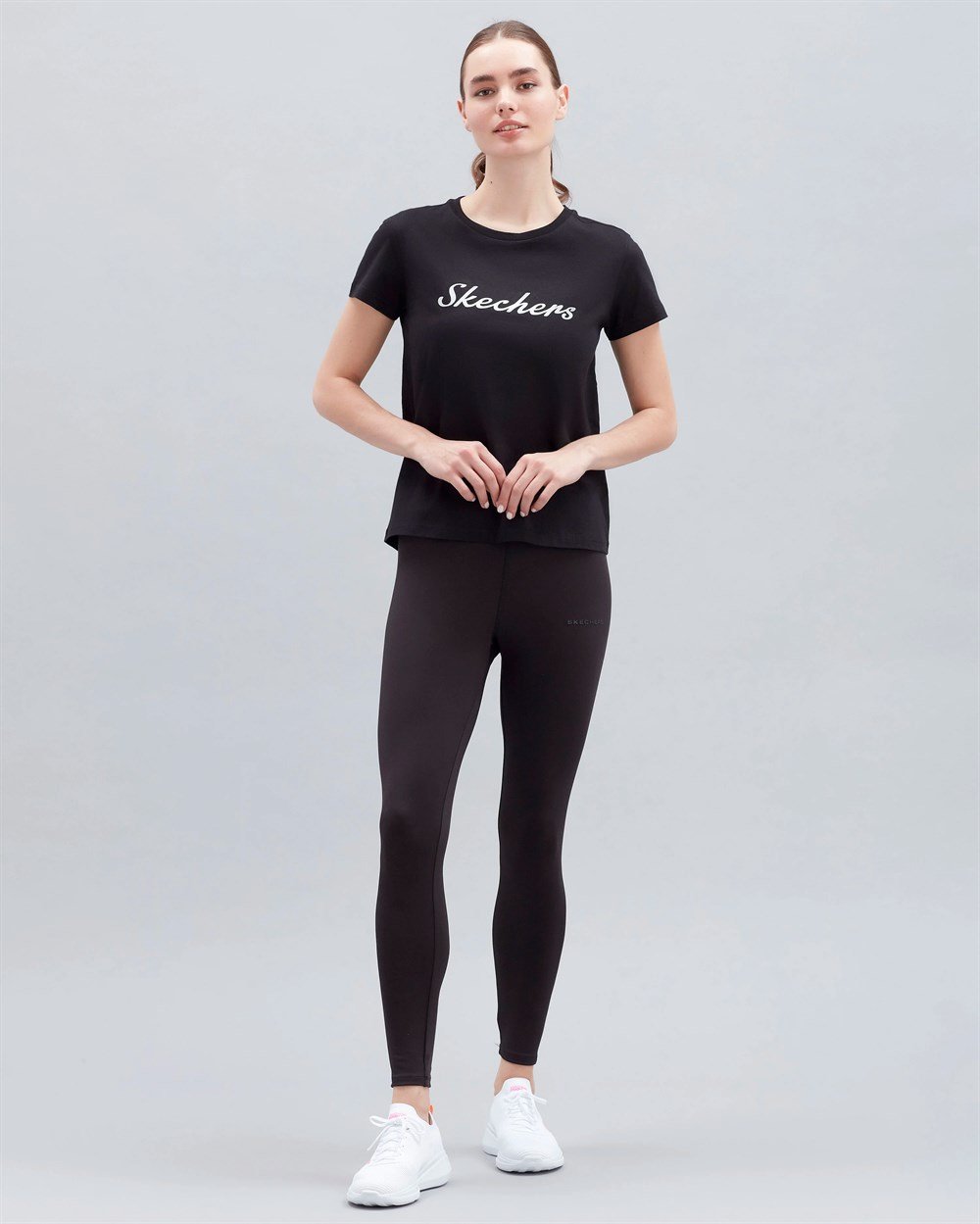 Skechers W Graphic Tee Shiny Logo T-Shirt Kadın Siyah Günlük T-shirt - S221180-001