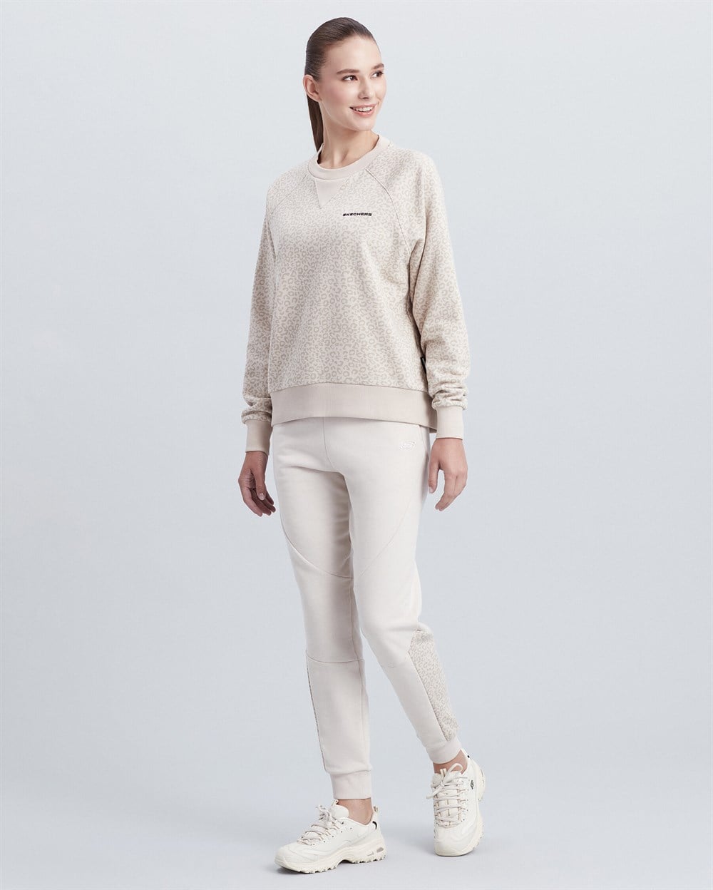 Skechers W Printed Sweatshirt Kadın Gri Sweatshirt - S212075-043