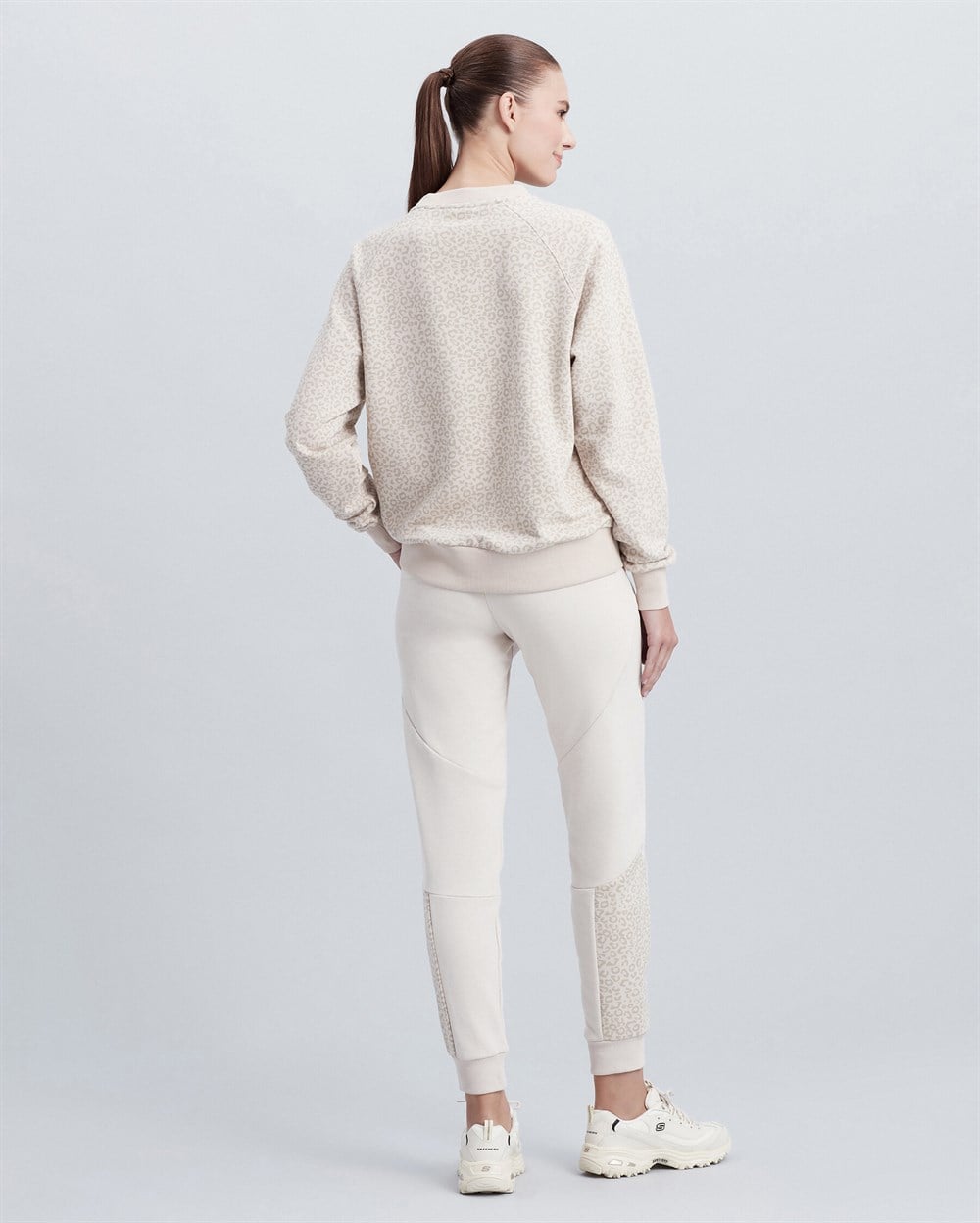 Skechers W Printed Sweatshirt Kadın Gri Sweatshirt - S212075-043