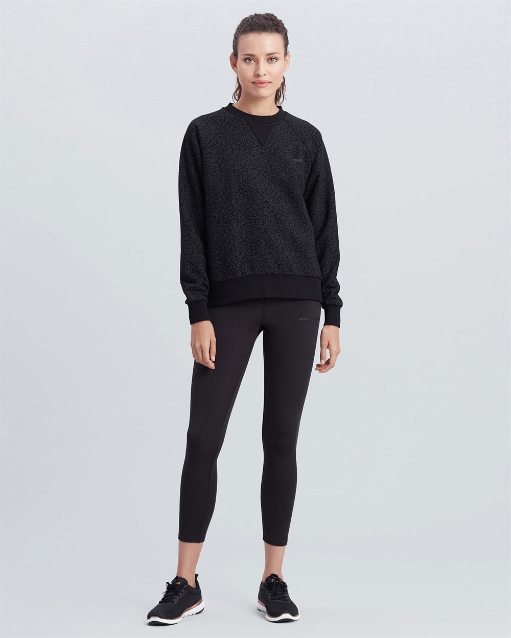 Skechers W Printed Sweatshirt Kadın Siyah Sweatshirt - S212075-001