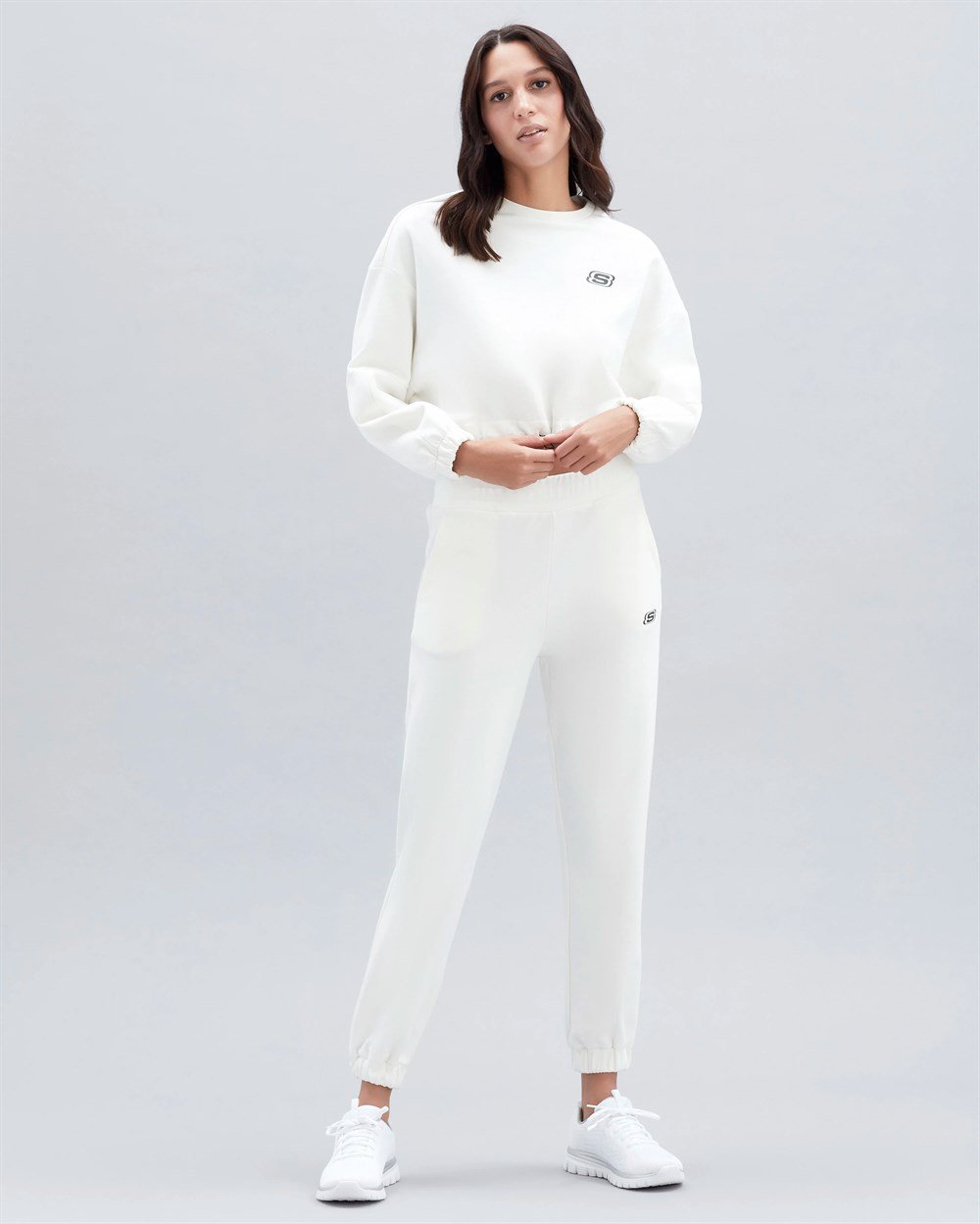 Skechers W Terry Fleece Elastic Detailed Crop Sweatshirt Kadın Beyaz Günlük Sweatshirt - S221109-102