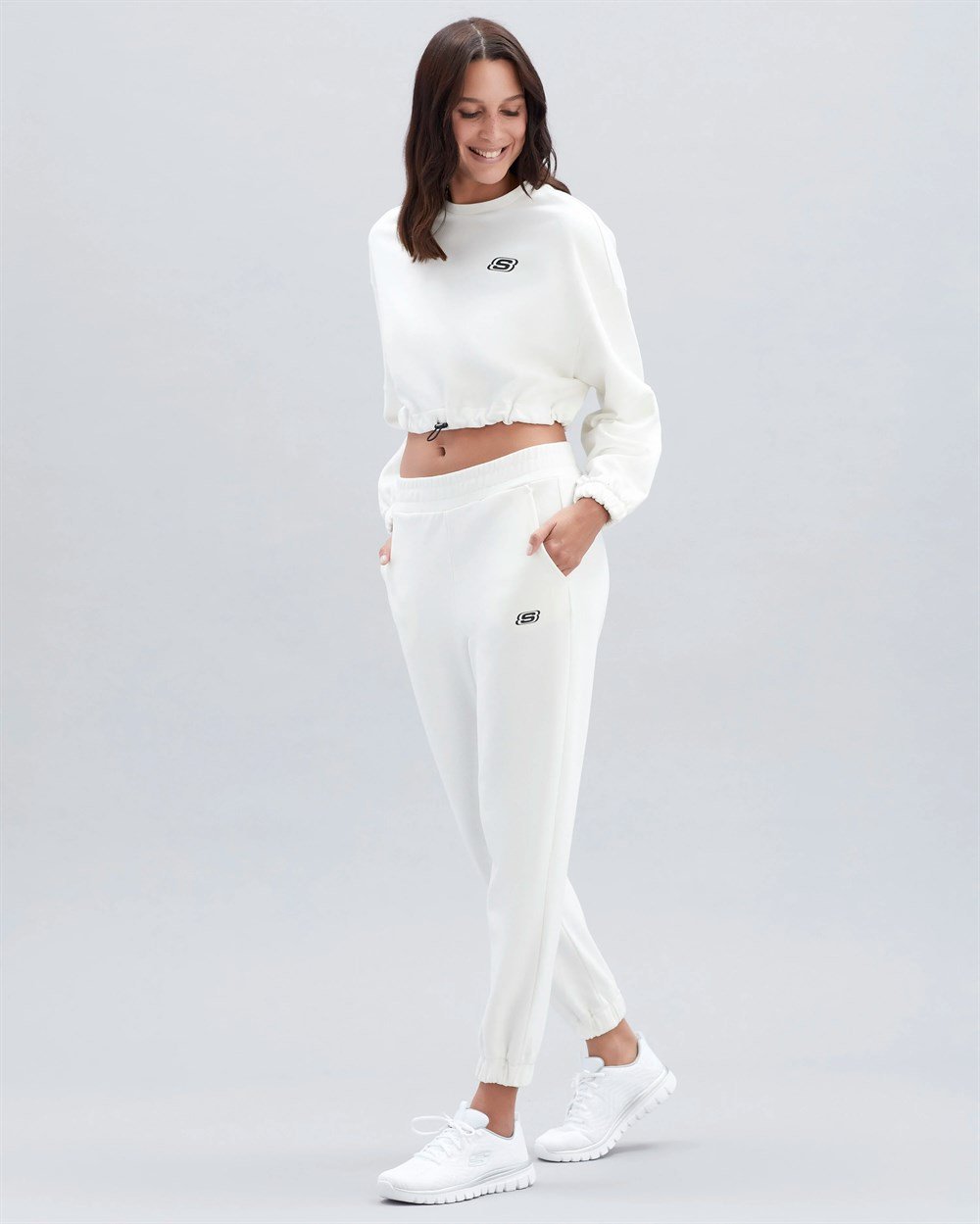 Skechers W Terry Fleece Elastic Detailed Crop Sweatshirt Kadın Beyaz Günlük Sweatshirt - S221109-102