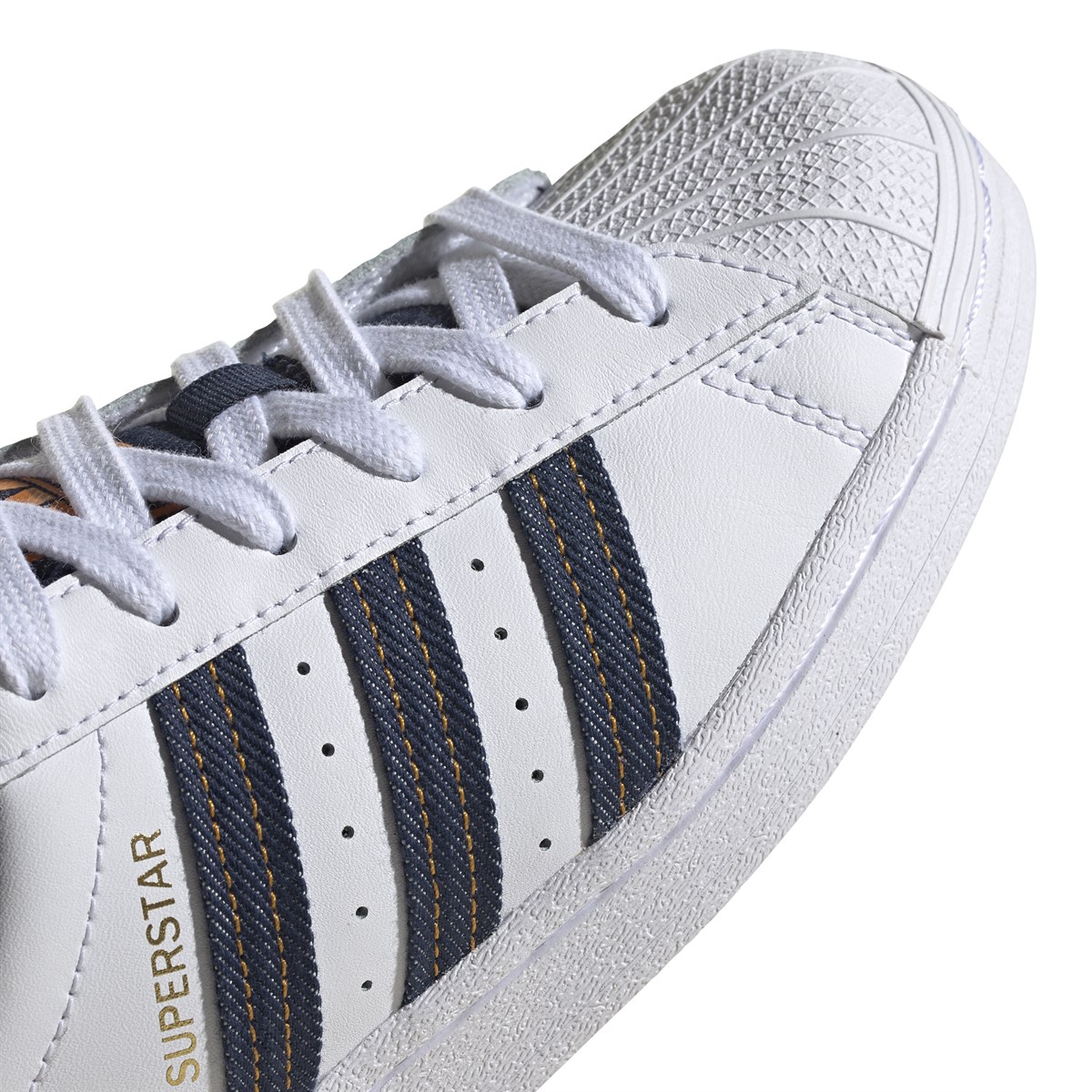 Superstar J