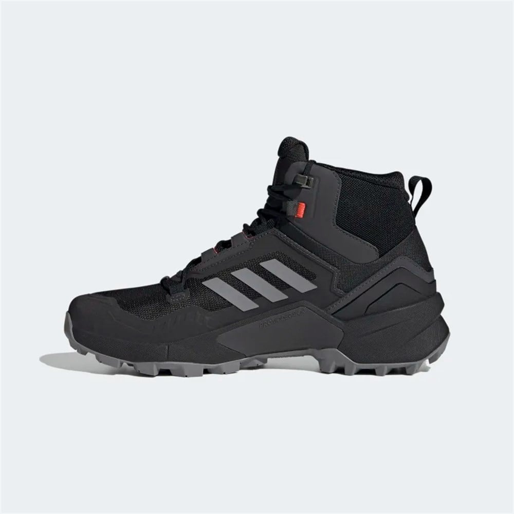 Terrex Swift R3 Mid