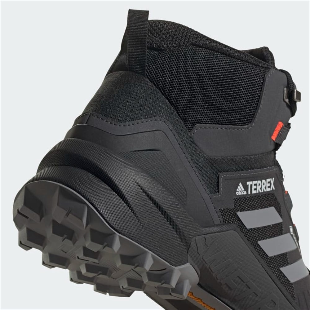 Terrex Swift R3 Mid