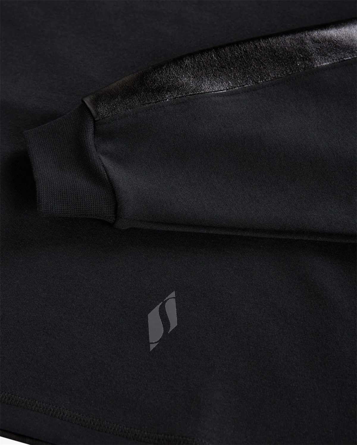 W 2XI-Lock Foil Covered Crew Neck Sweatshirt