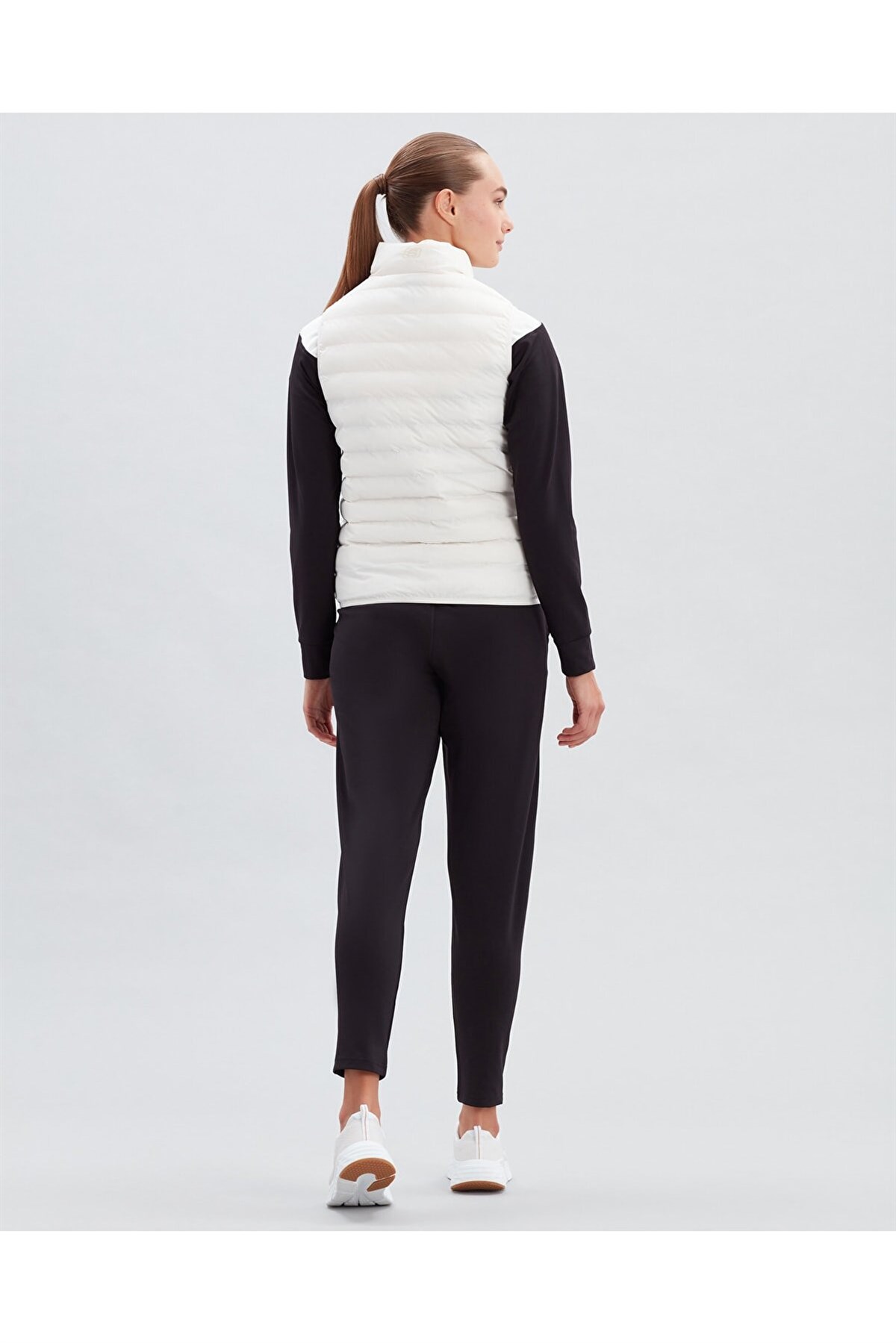 W Essential Vest
