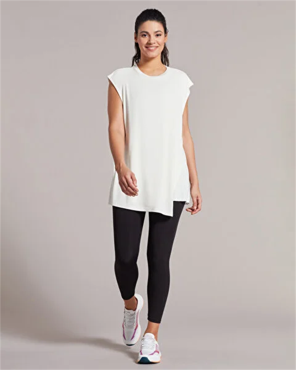W Soft Touch Smart Detailed Tank T-Shirt