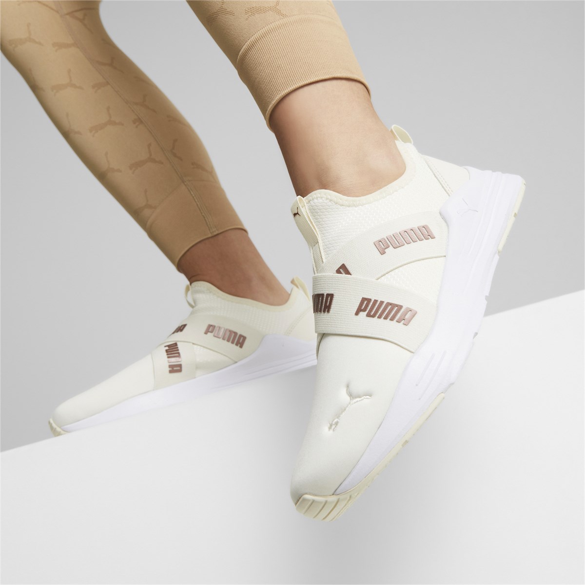 Wired Run Slipon Wns Space Metallics