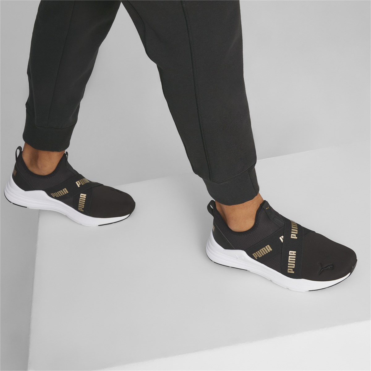 Wired Run Slipon Wns Space Metallics