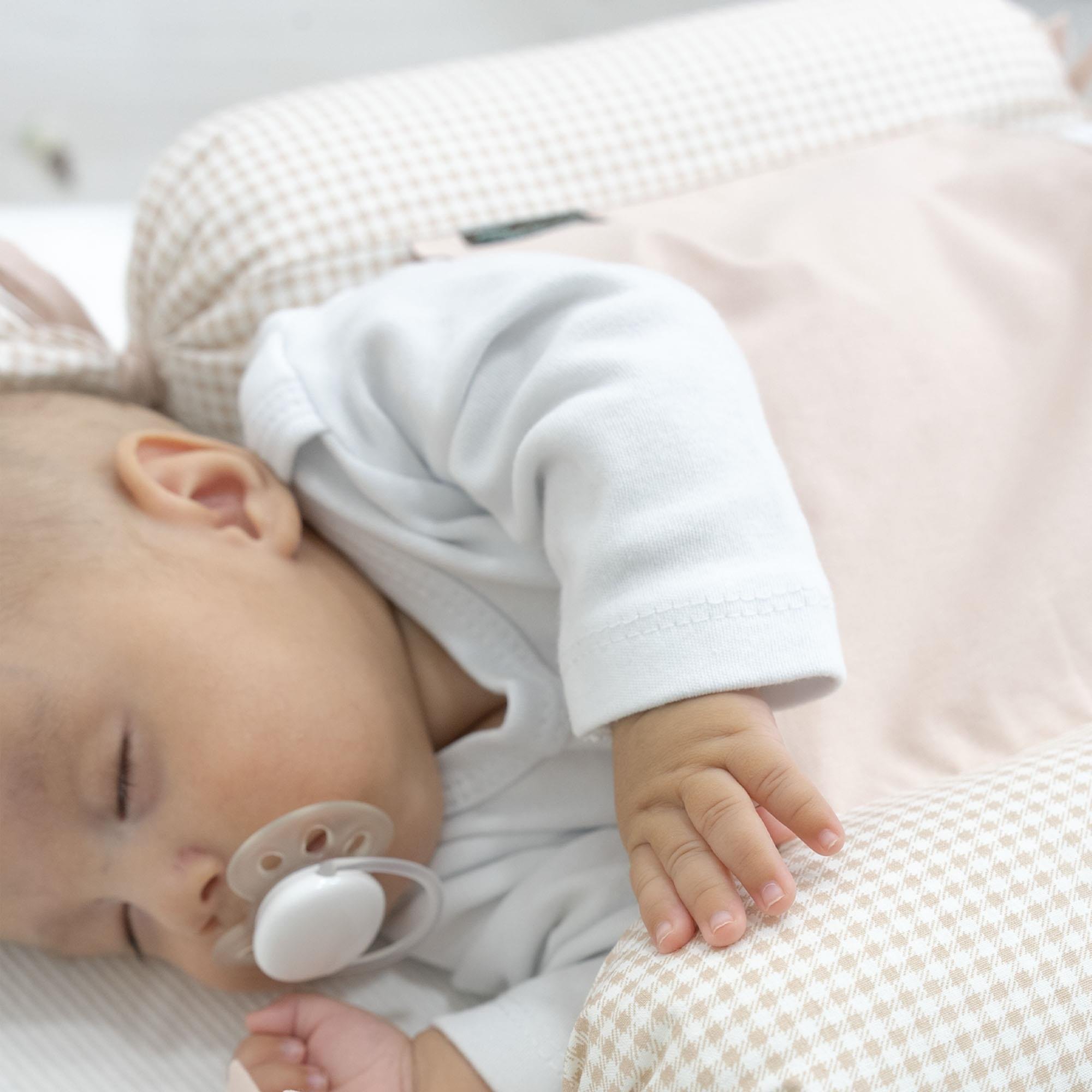 Bebek Yuvarlanma Önleyici Yastık, Yenidoğan Yan Yatış Yastığı, Puffs Serisi Gri