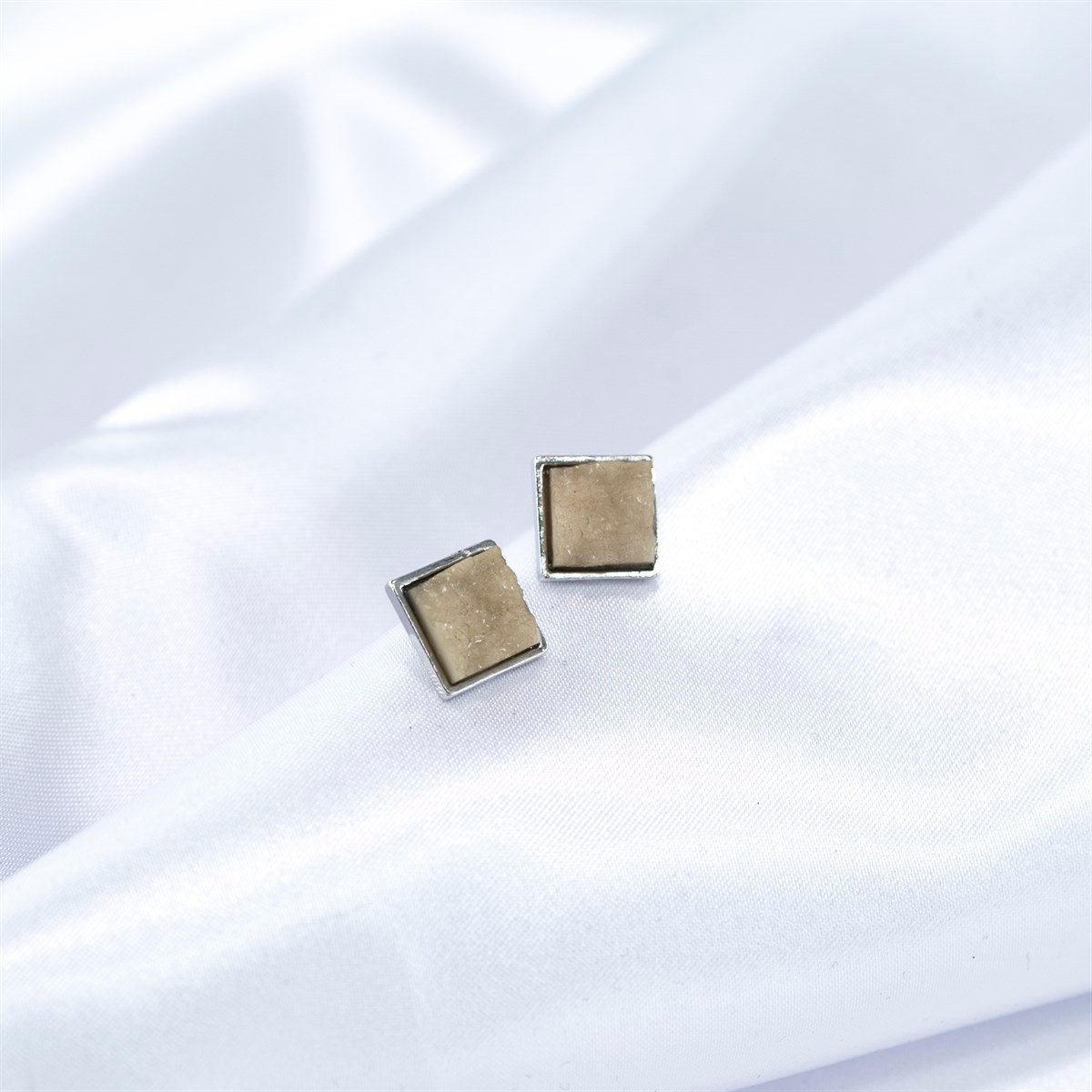 Beige Quartz Küpe